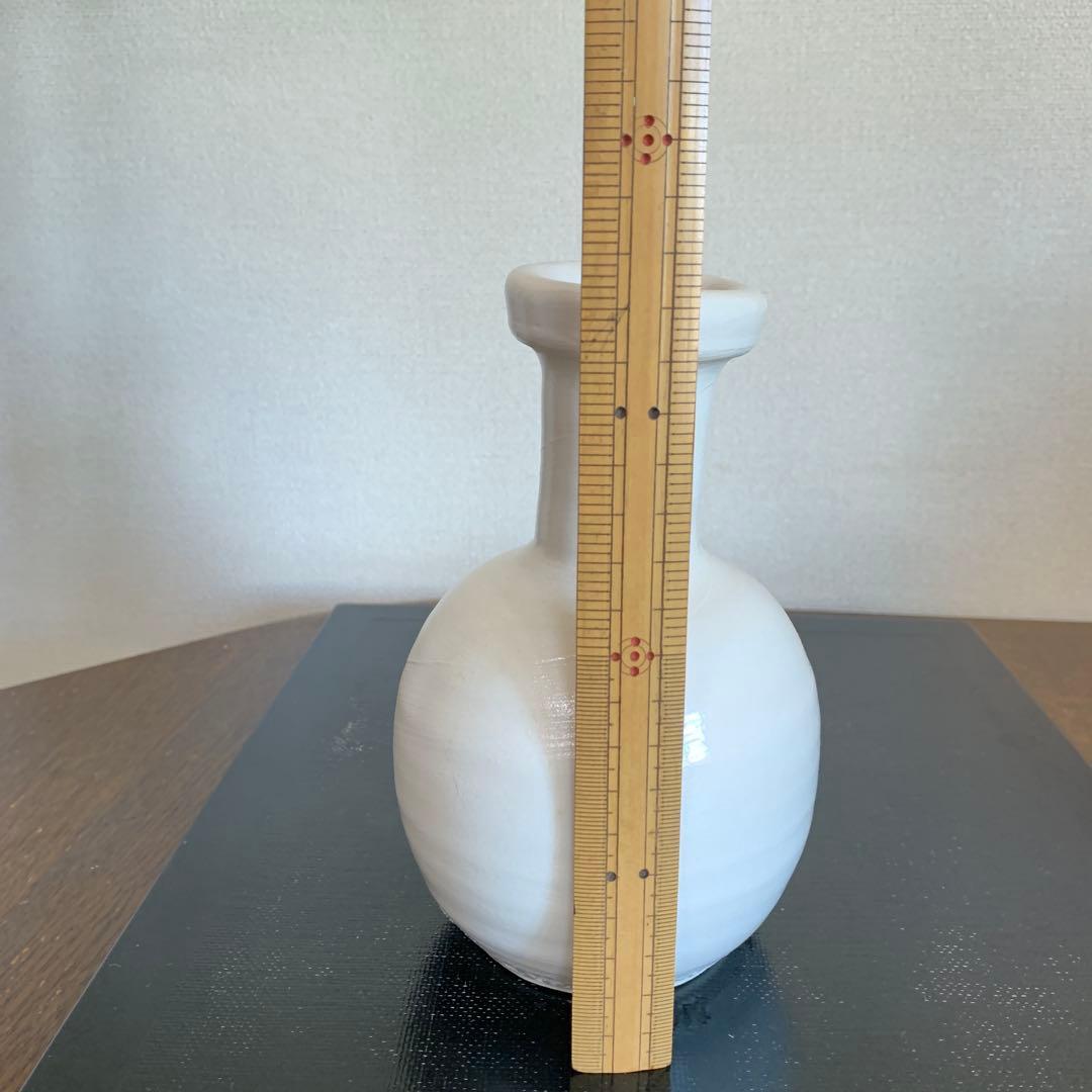 秀逸作品『陶芸作家 鯉江良二』 唯一無二の白いつぼ　オブジェ　在銘 共箱