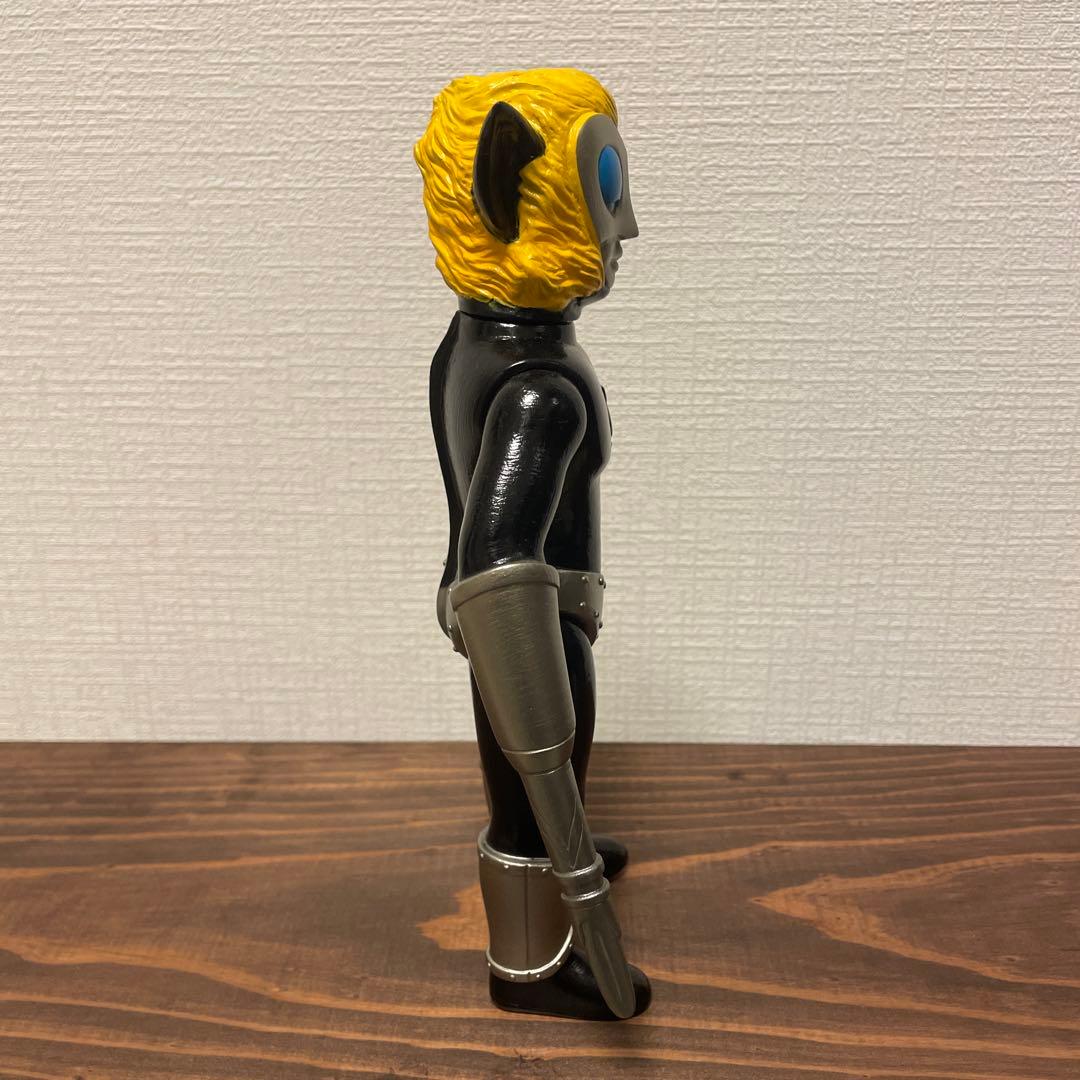 ブルマァク　マグマ星人　ソフビ