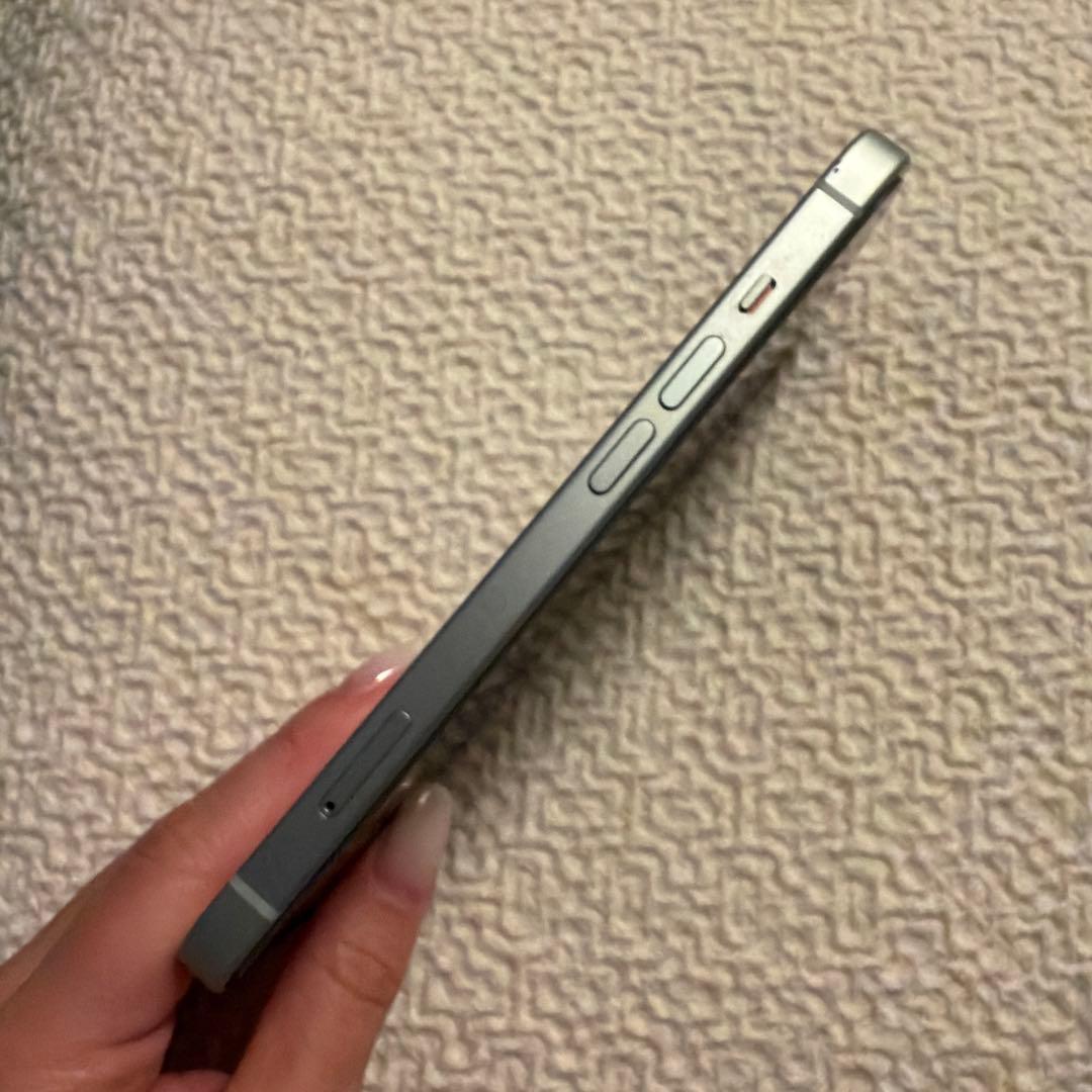 Apple iPhone 15 ライトブルー本体のみ