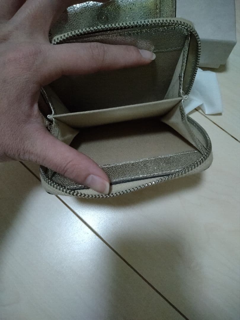 JIMMY CHOO JO 二つ折り財布 ゴールド スタースタッズ