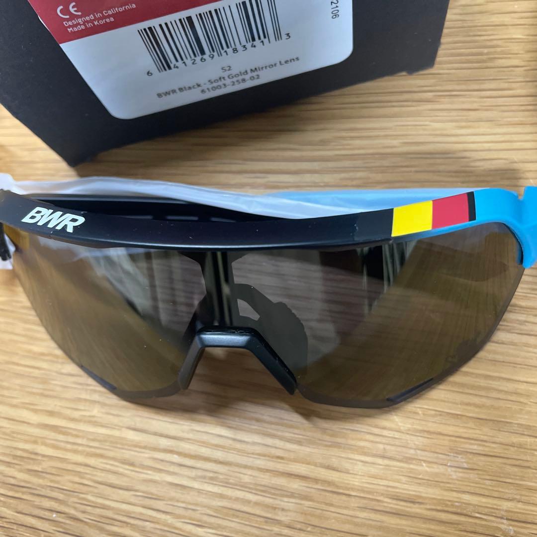 100パーセント　ワンハンドレッド ブラック スモークミラーサングラス