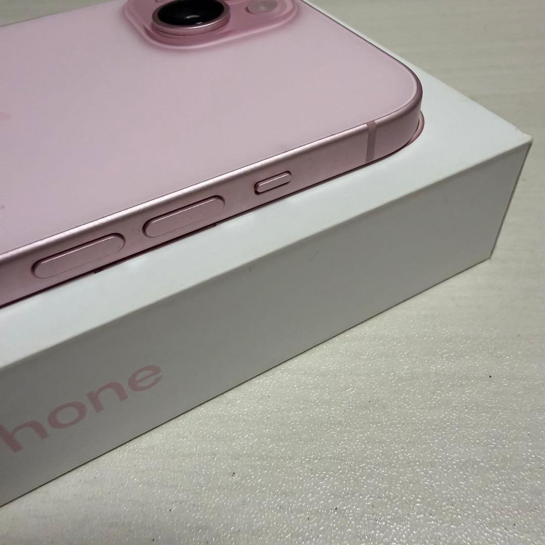 iPhone15 ピンク