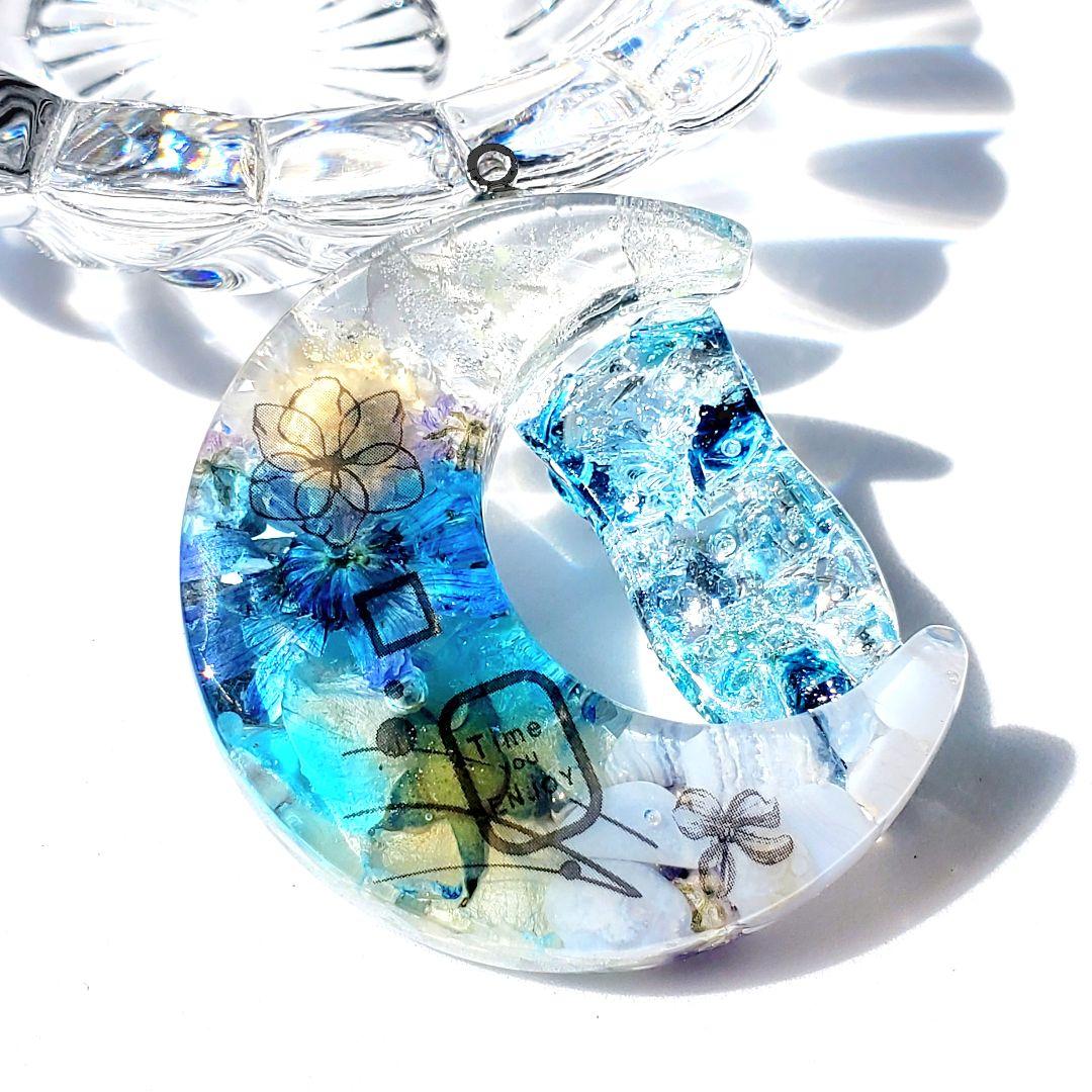 やっちゃん　　佐竹ガラス・天然石のフラワー　オルゴナイト　レジンネックレス