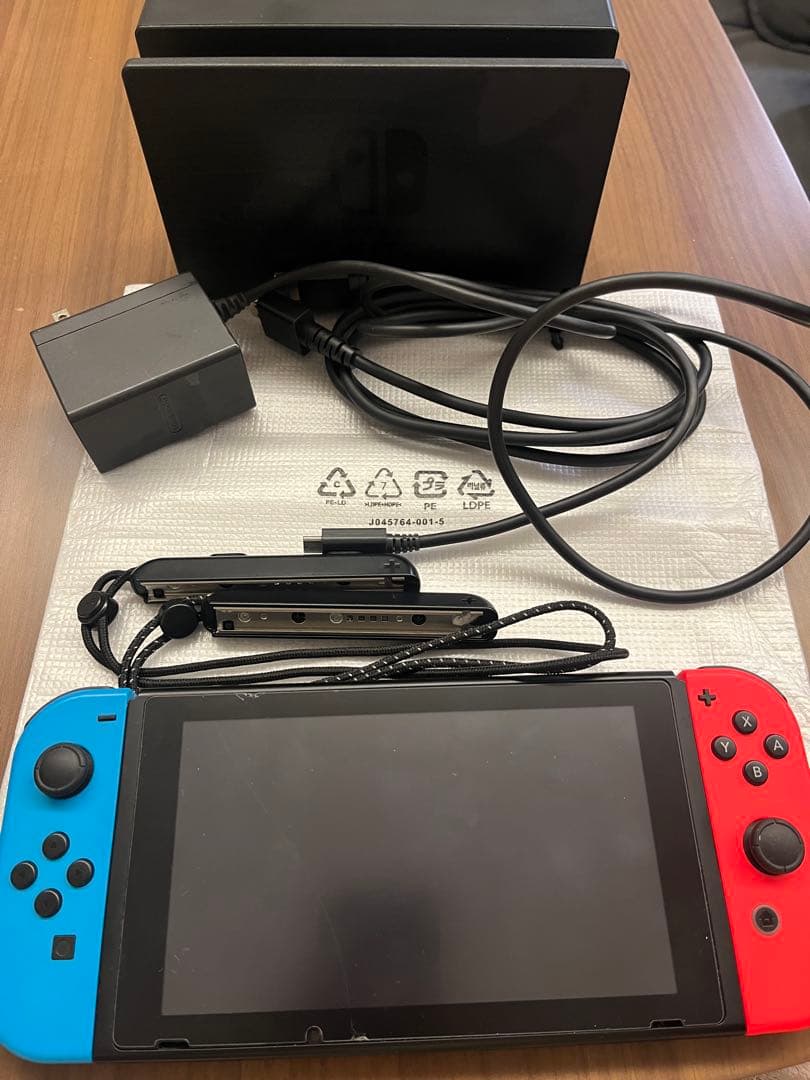Nintendo Switch 本体 ジョイコン 青/赤 ゲーム