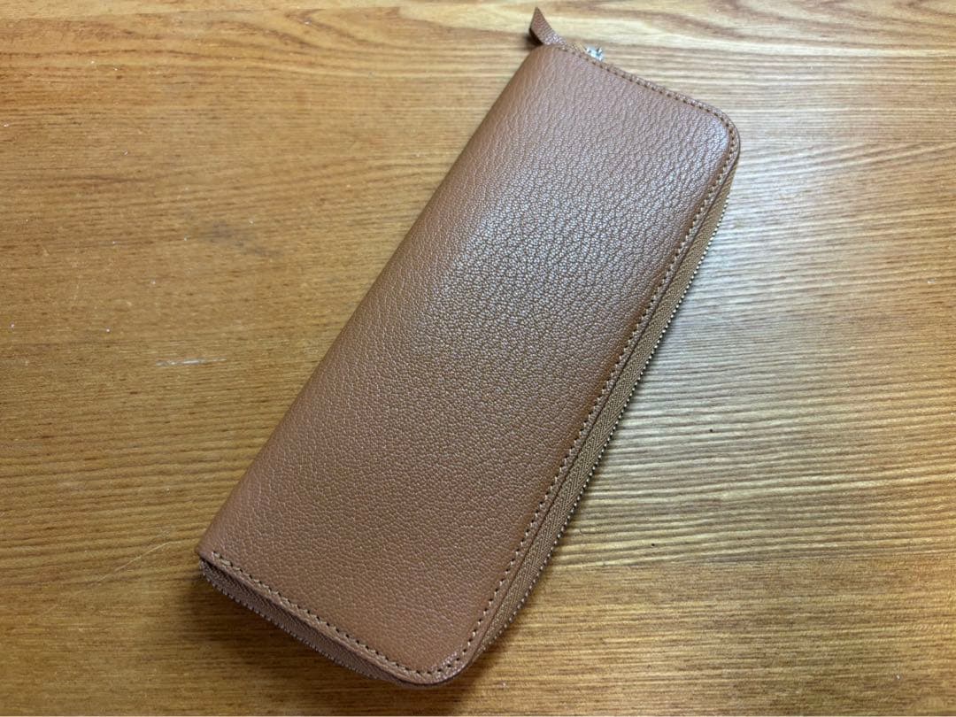 QUIゴートレザーペンケース