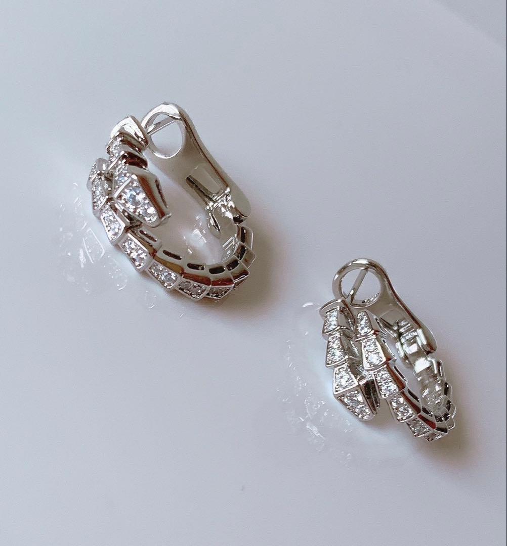 WG モアサナイト ピアス