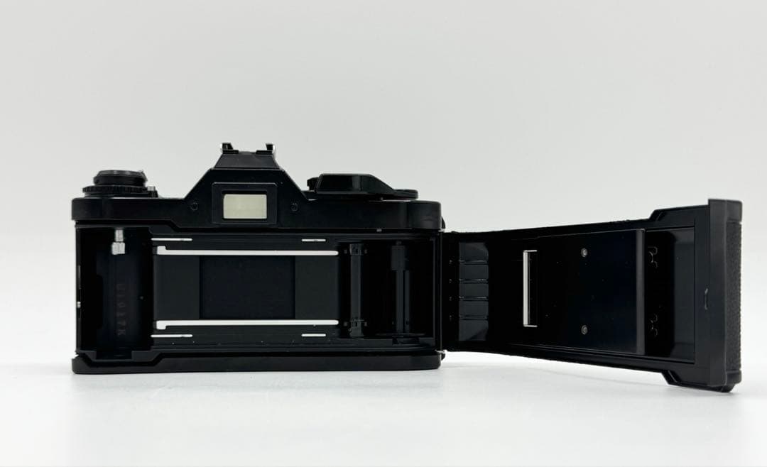 【完動品】CANON AV-1 ＋ FD 50mm F2