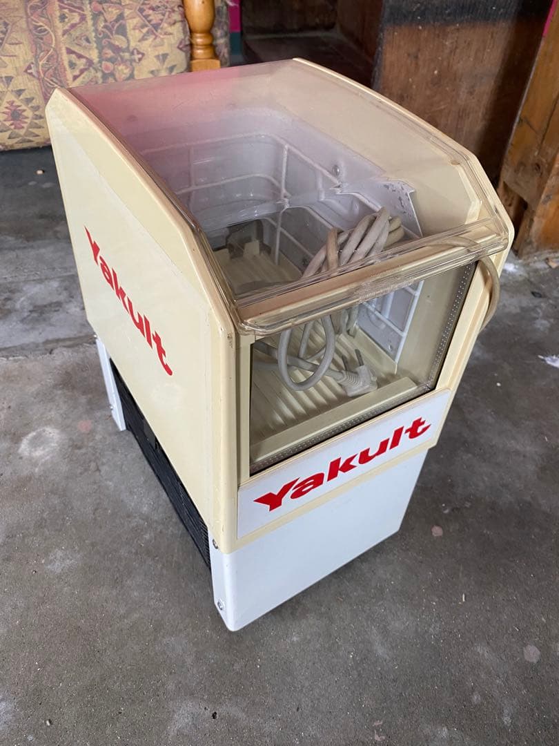 冷蔵ショーケース Yakult 冷蔵庫 クリーム色 レトロ ミニ