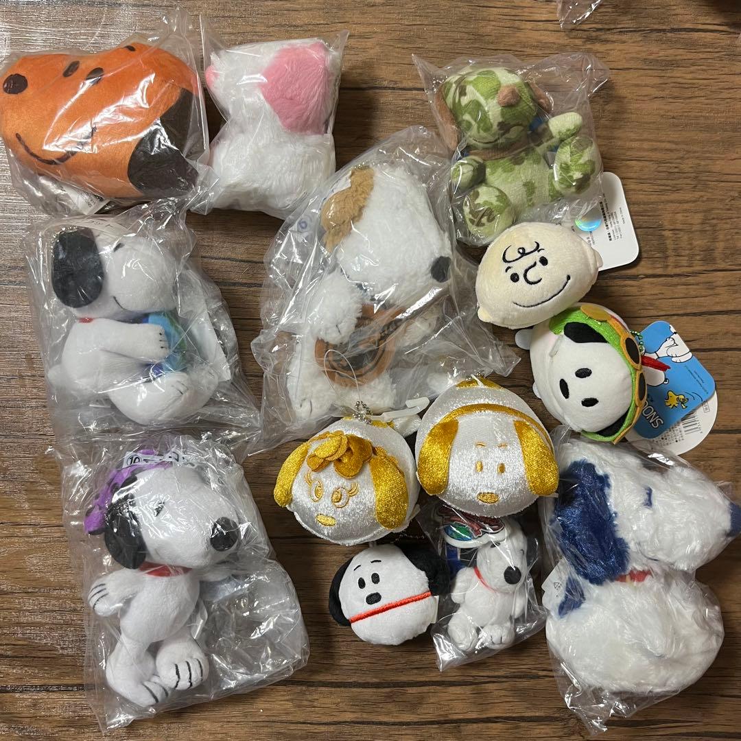 スヌーピー　ぬいぐるみマスコットなど沢山詰め合わせセット（67点）
