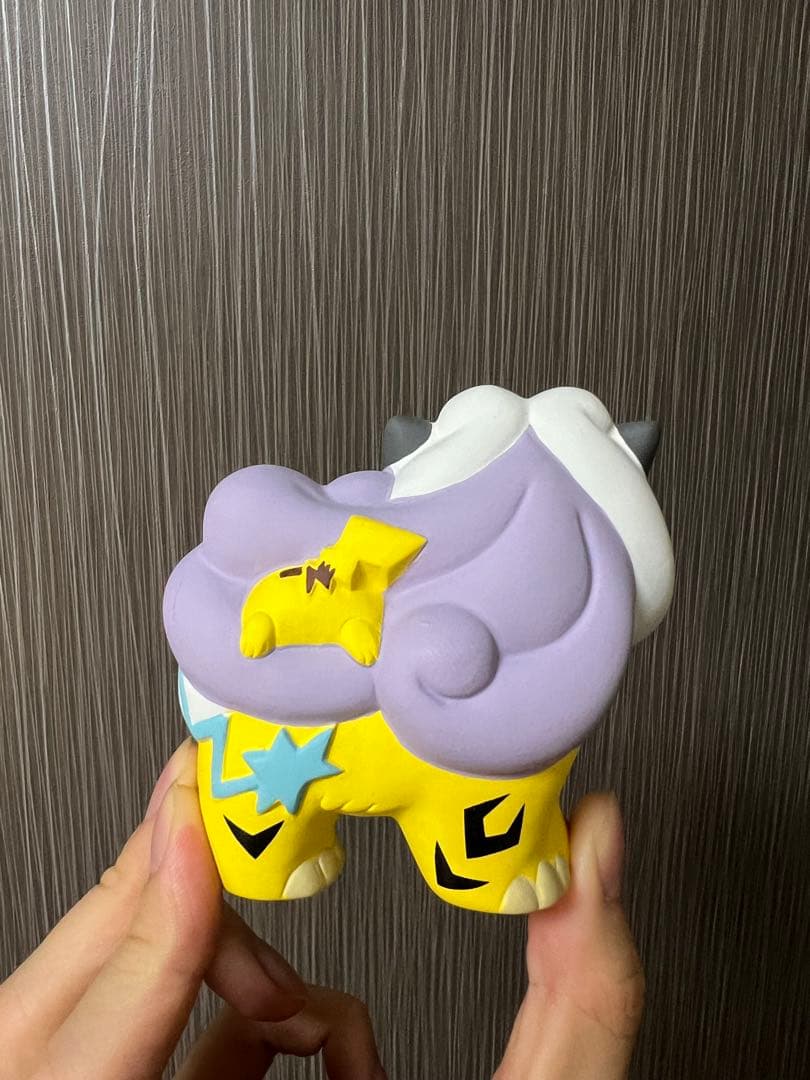 ポケモンセンターオリジナル 陶飾り ピカチュウとライコウ ポケモンセンター