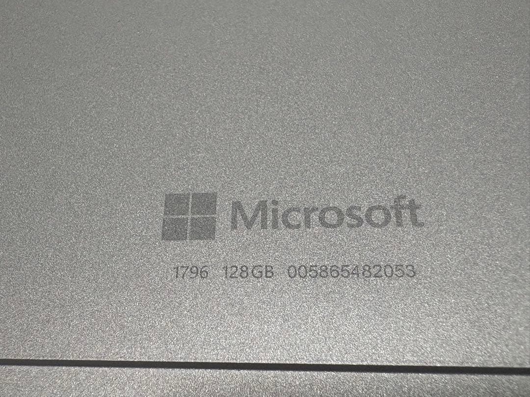 【美品】Microsoft Surface Pro（第5世代）