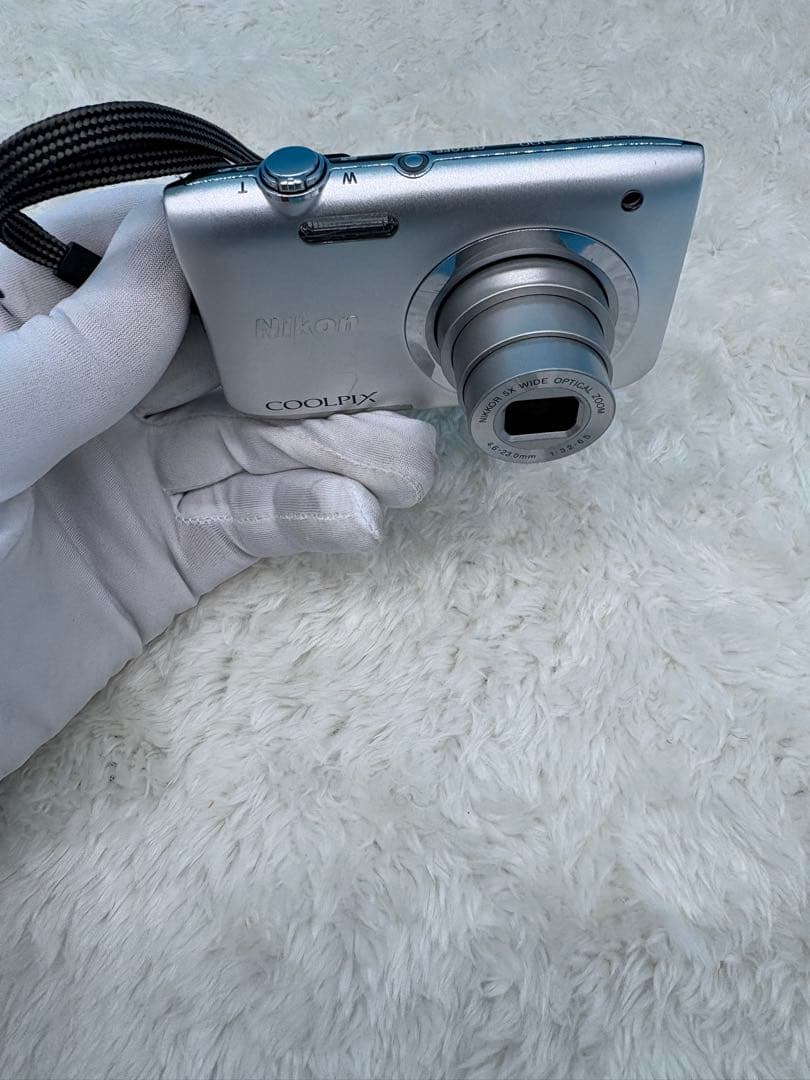 Nikon COOLPIX シルバー コンパクトデジタルカメラ　動作確認済み