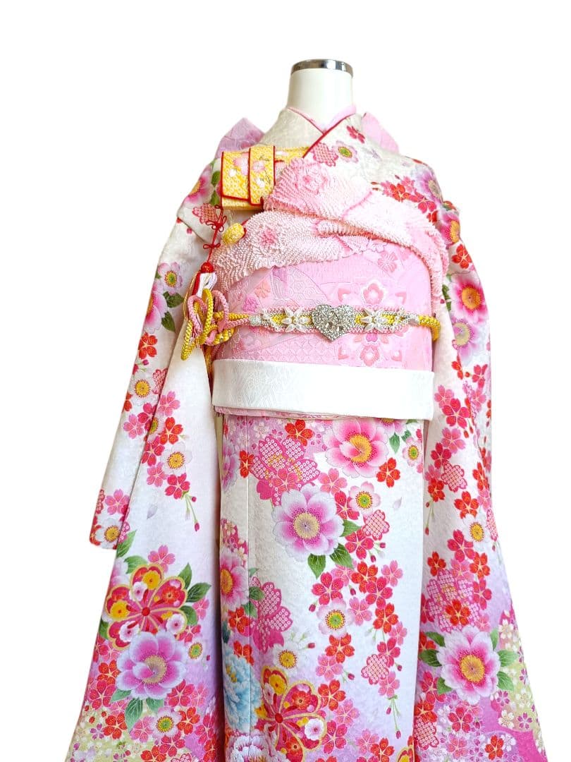 正絹☆刺繍☆白地に花模様の着物とピンク作り帯☆七五三ハーフ成人式フルセット