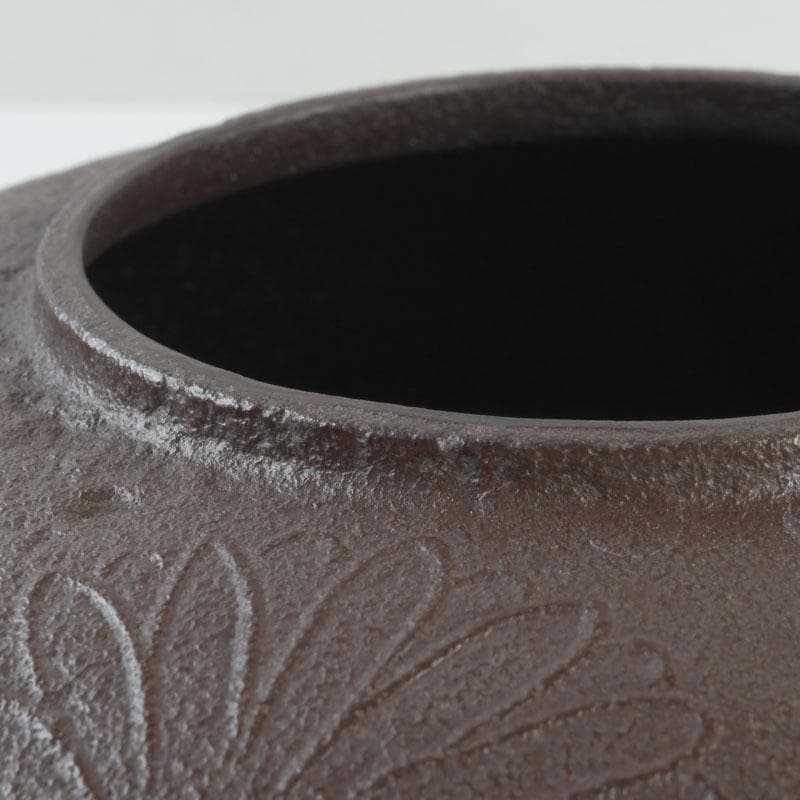 茶道具　人間国宝　釜師　高橋敬典作　菊桐文　政所釜　共箱　C　9452A