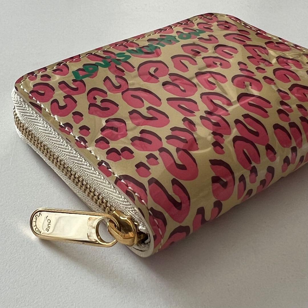 Louis Vuitton ヒョウ柄 レオパード ケース ピンク