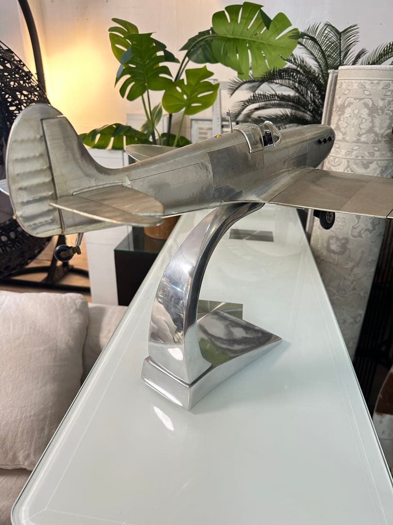 【東京23区配送無料】定価20万円　模型　アルミ　飛行機　卓上　スピットファイア