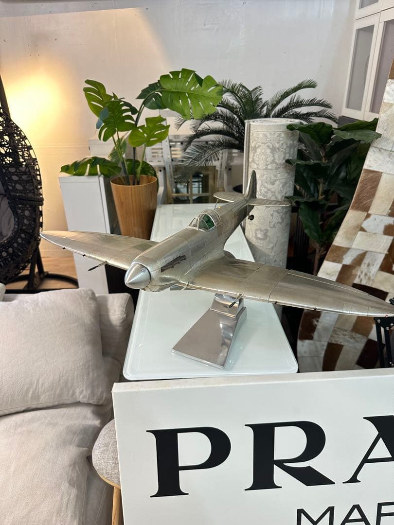 【東京23区配送無料】定価20万円　模型　アルミ　飛行機　卓上　スピットファイア