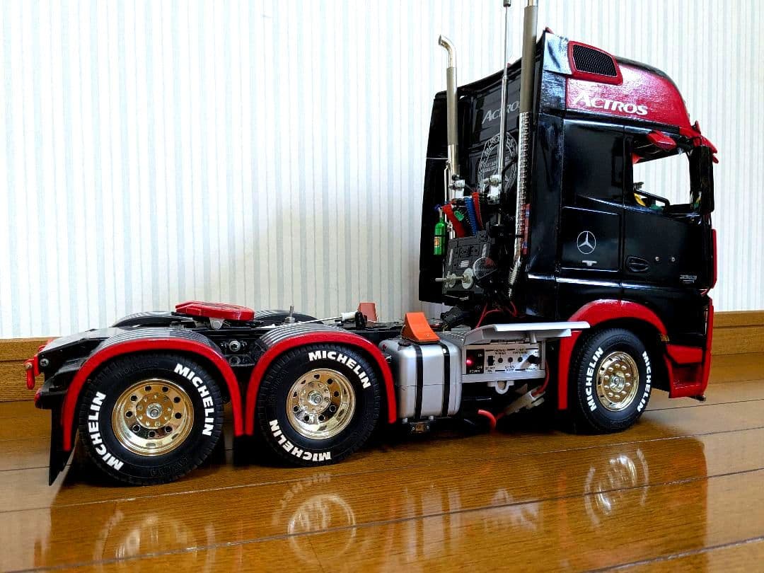 タミヤ　メルセデスベンツ　アクトロス3363 　6×４ギガスペース　フルオペ