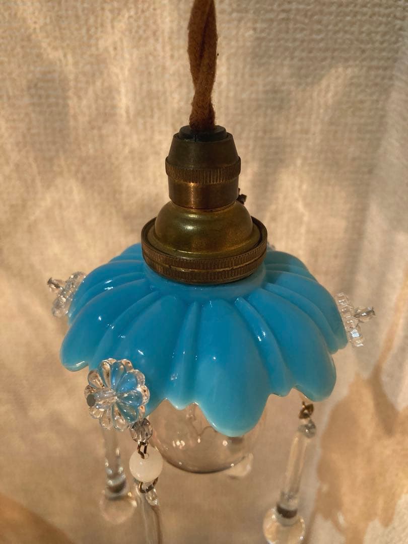 ミニシャンデリア　19世紀　アンティーク　オパールセント　シェード