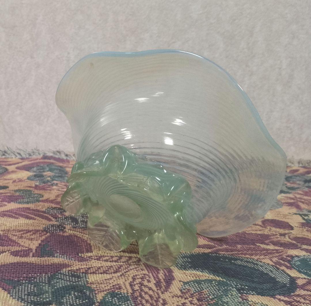 明治頃 乳白ぼかし 糸巻文 輪花和ガラス脚付鉢  氷コップ