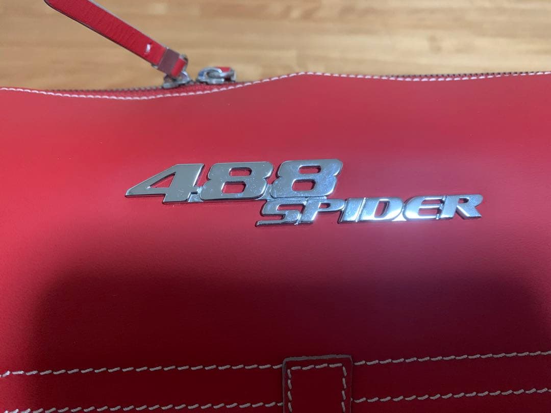 Ferrari スーツケース、バックセット