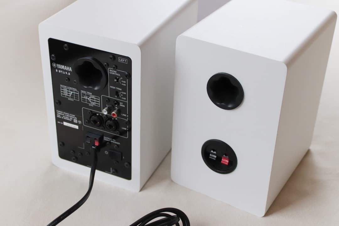 YAMAHA ヤマハ HS4W パワードモニタースピーカー