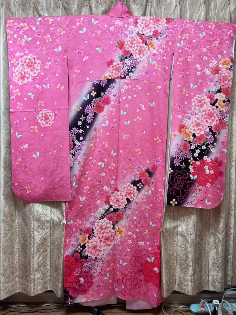 #97【美品】成人式 正絹 袷 金糸＆手書き 振袖のみ