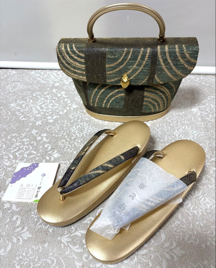 伊と忠　高級　草履バッグセット　23.5㎝　一度使用　新品同様シャンパンゴールド