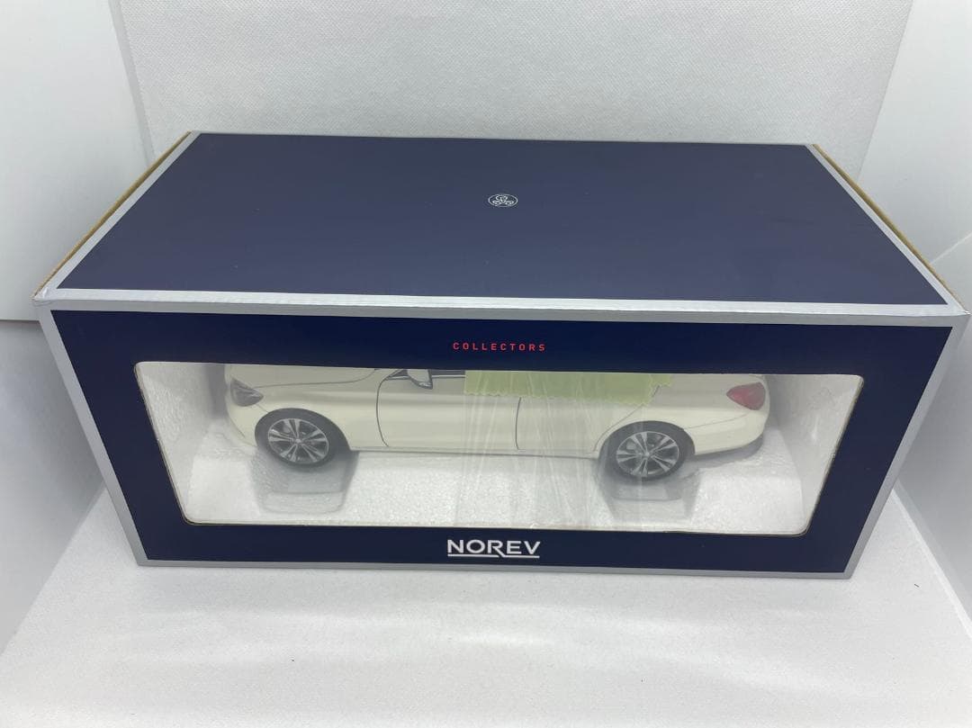 304-016 ノレブ 1/18 メルセデスベンツ C-Class 2014