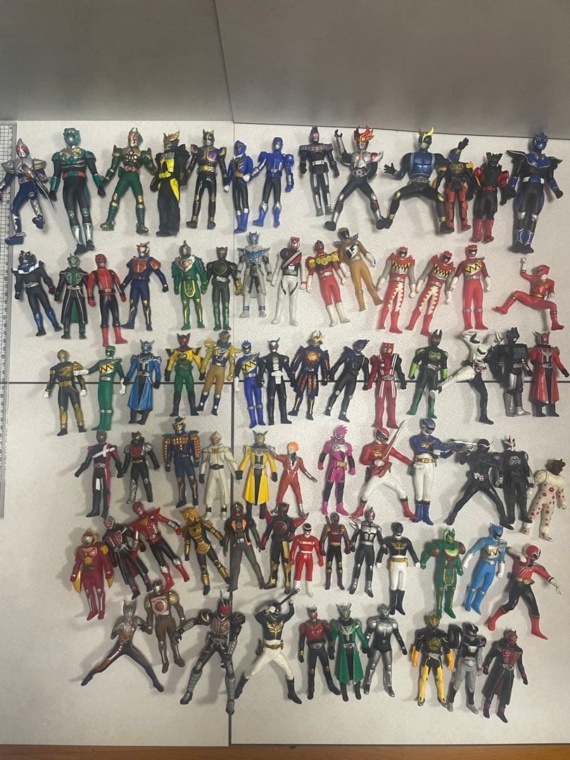 仮面ライダーなど165体