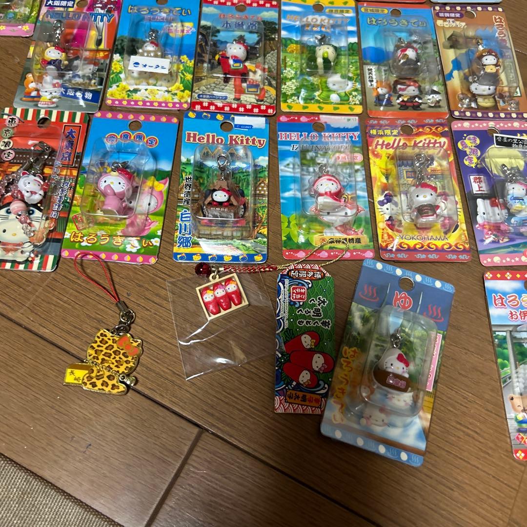 新品　激レア多数　ハローキティご当地ストラップ　60個　昭和レトロ　平成レトロ