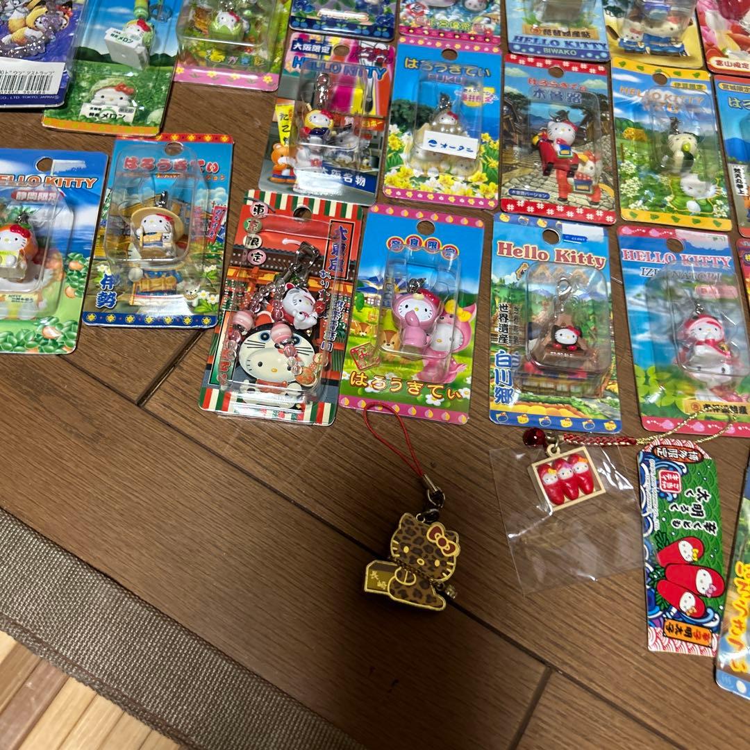新品　激レア多数　ハローキティご当地ストラップ　60個　昭和レトロ　平成レトロ
