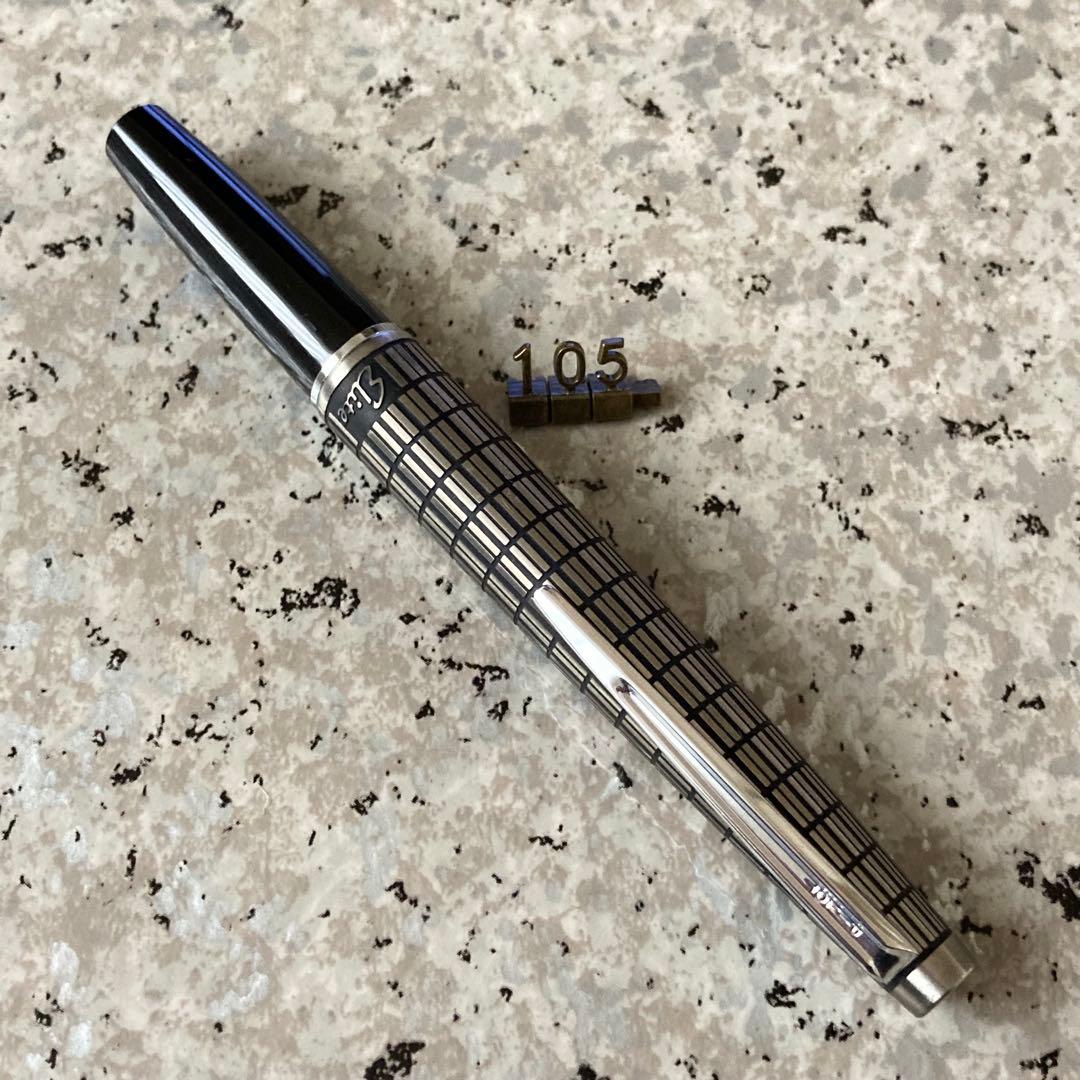 #105 オーバーホール済み 万年筆 パイロット半格子 蝕刻 Elite 14k