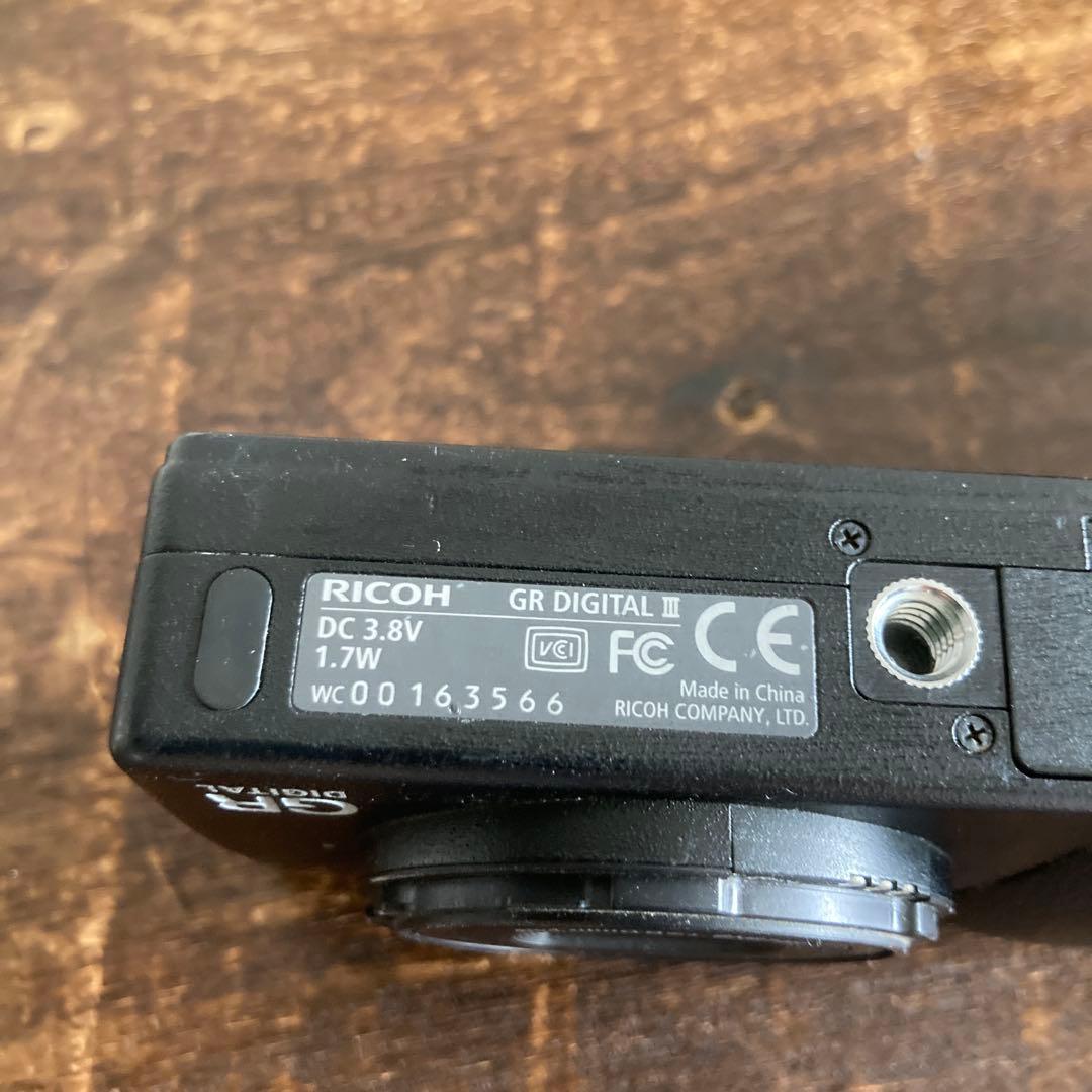 RICOH GR DEGITALⅢ コンパクトデジタルカメラ　メモリーカード付き