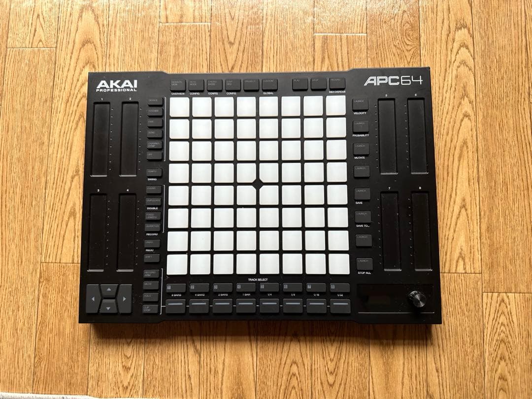 [中古] AKAI APC64コントローラー