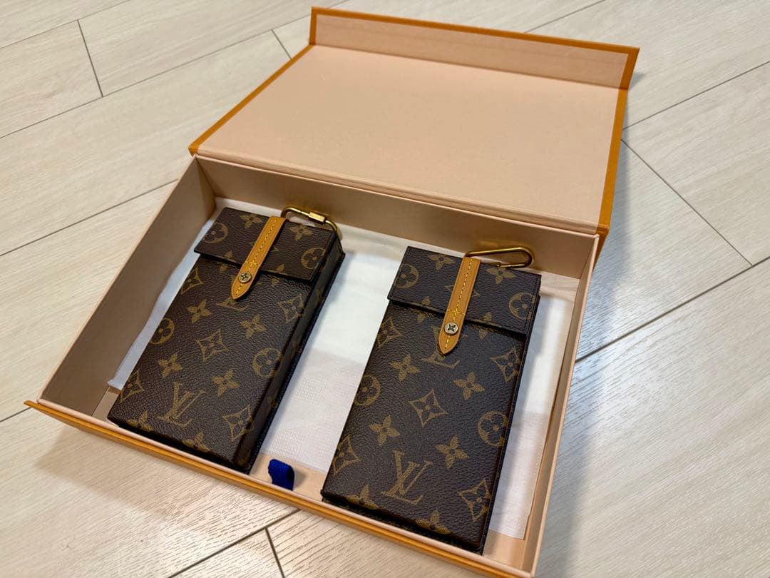 【未使用品】【バラ売可】Louis Vuitton モノグラム 携帯ケース2個