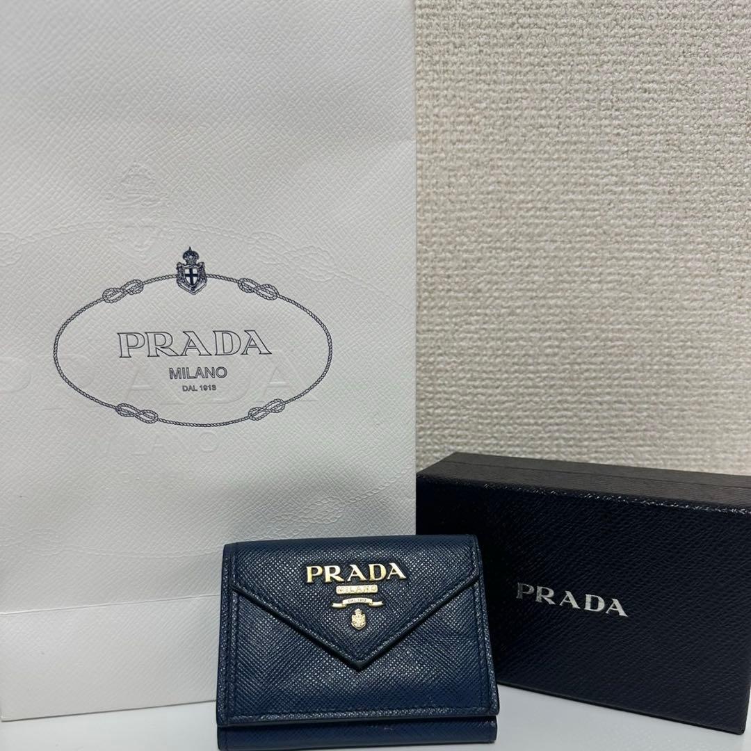 PRADA サフィアーノレザー 三つ折り財布　ブルー
