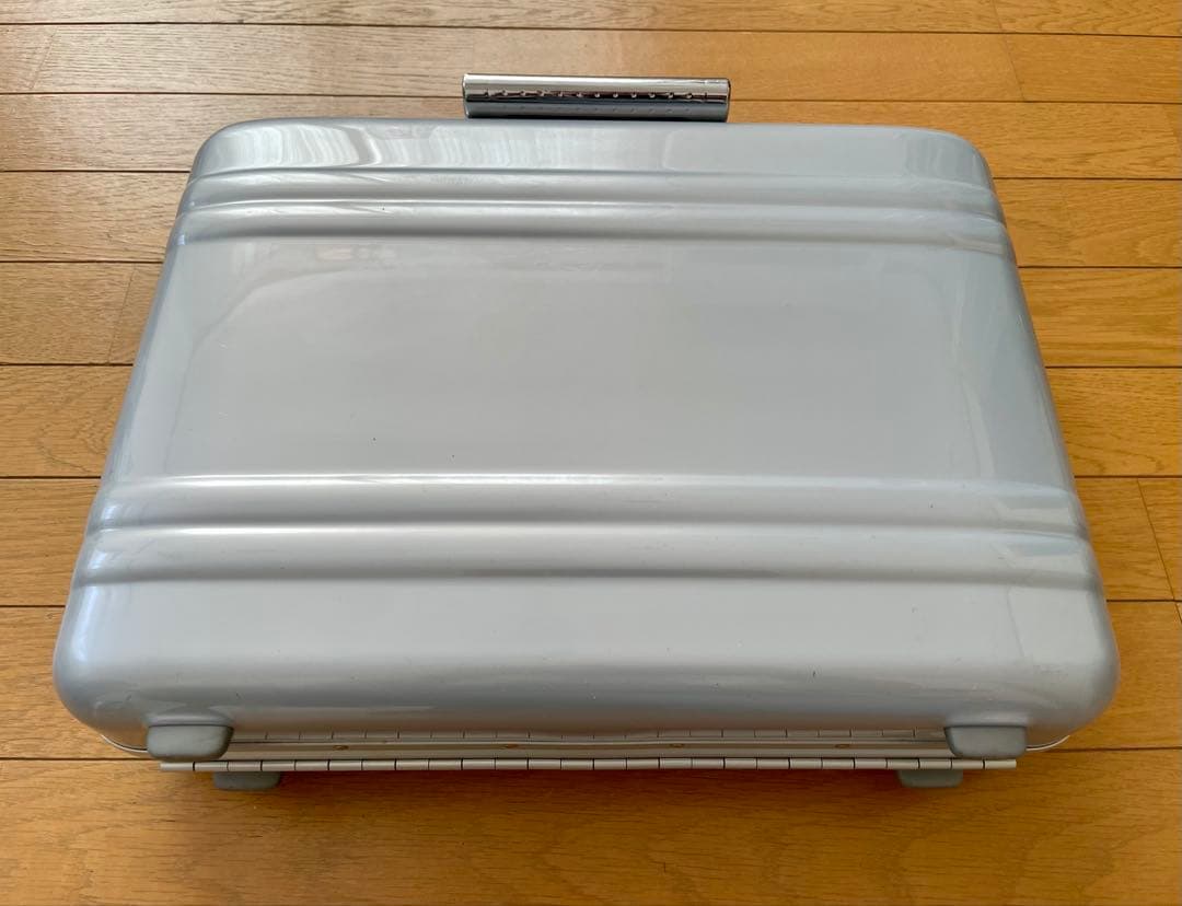 ★美品！ゼロハリバートン薄型アタッシュケース軽量ポリカーボネート★
