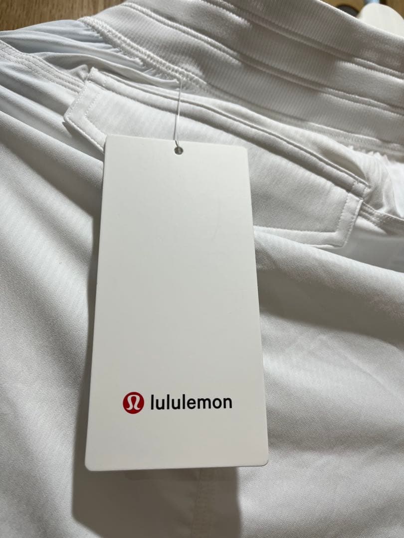 新品　ルルレモン　リラックスフィット ミッドライズカーゴパンツ ホワイト