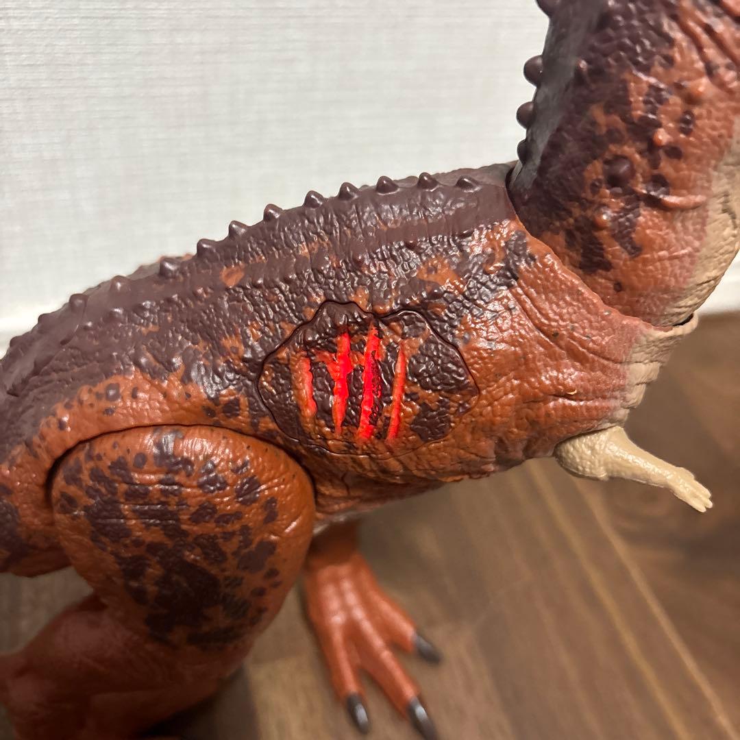 値下げ中【美品】マテル　ジェラシックワールド　ダメージ！ひかる　カルノタウルス