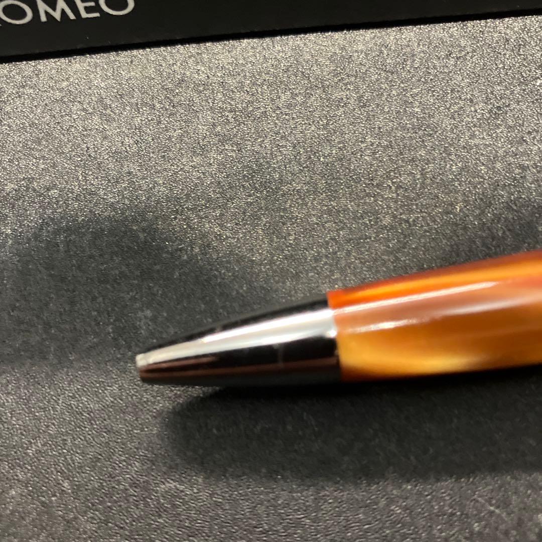 伊東屋 ロメオＮｏ．3 ボールペン 細軸 イタリアンアンバー