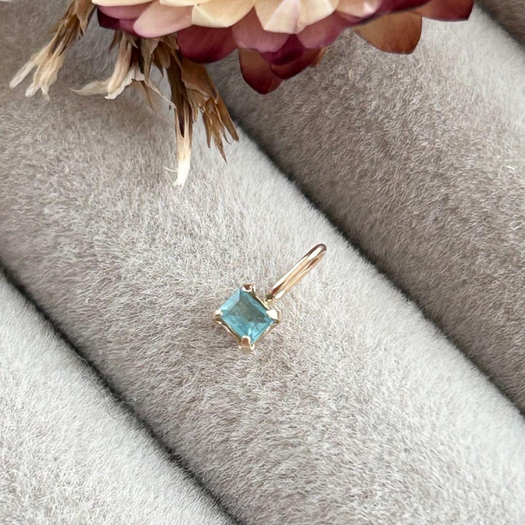 パライバトルマリンのペンダントトップ　K10