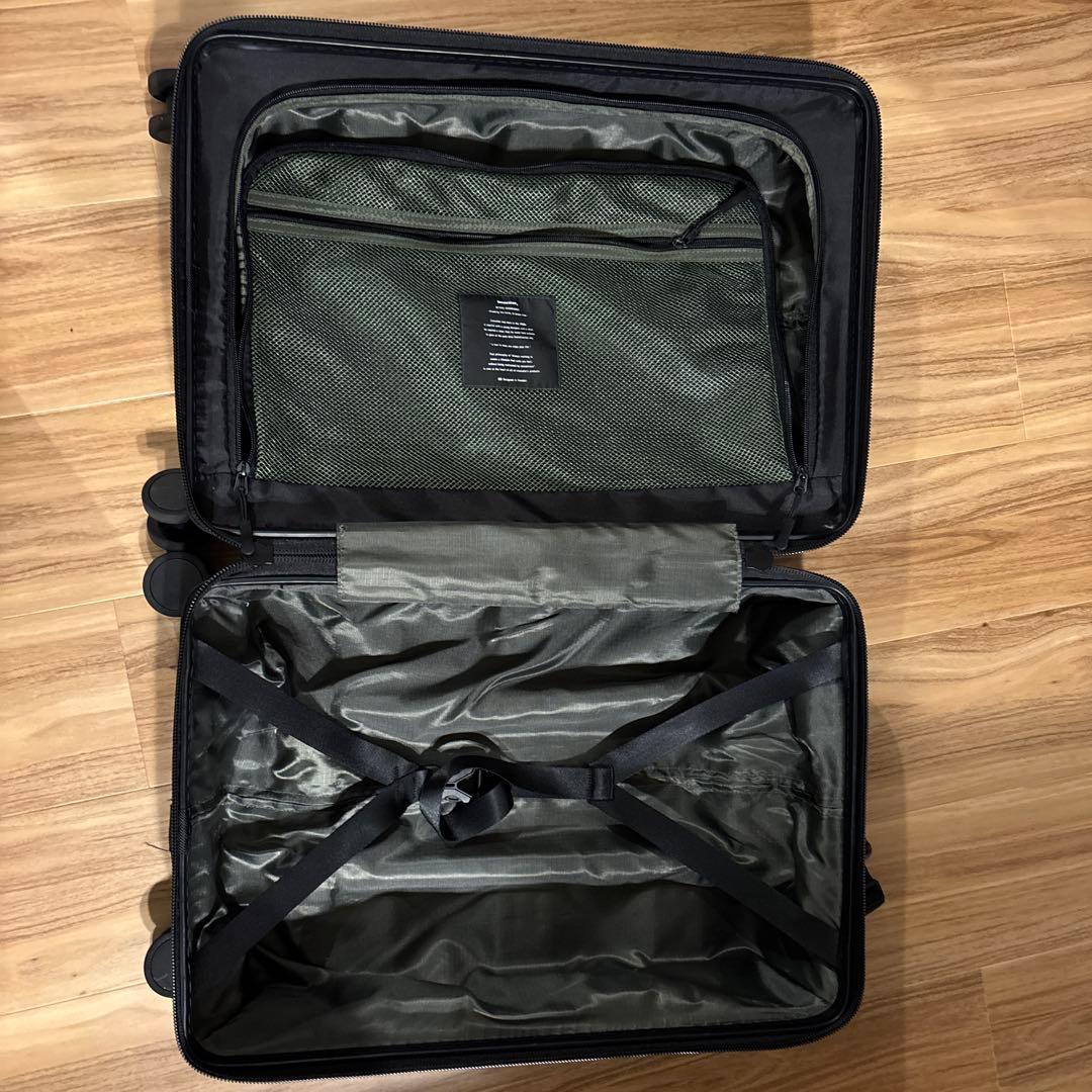 innovator ネイビー キャリーケース