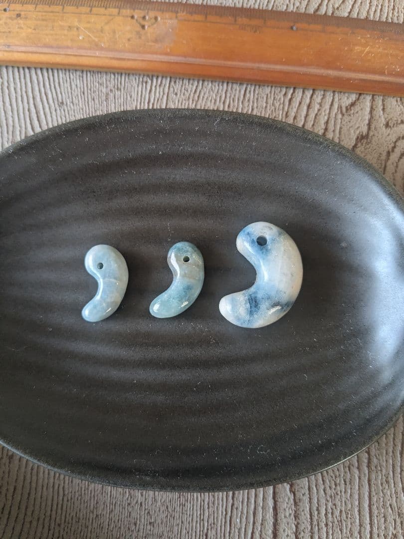 糸魚川コン沢翡翠♦勾玉No.②