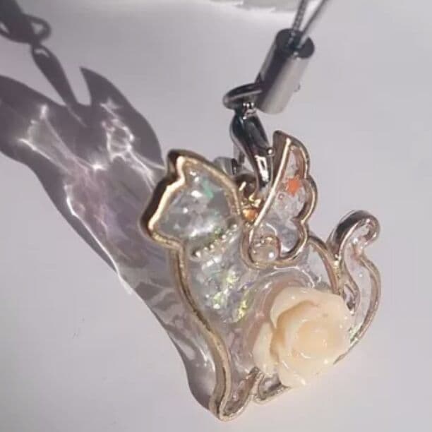 猫の天使のストラップ