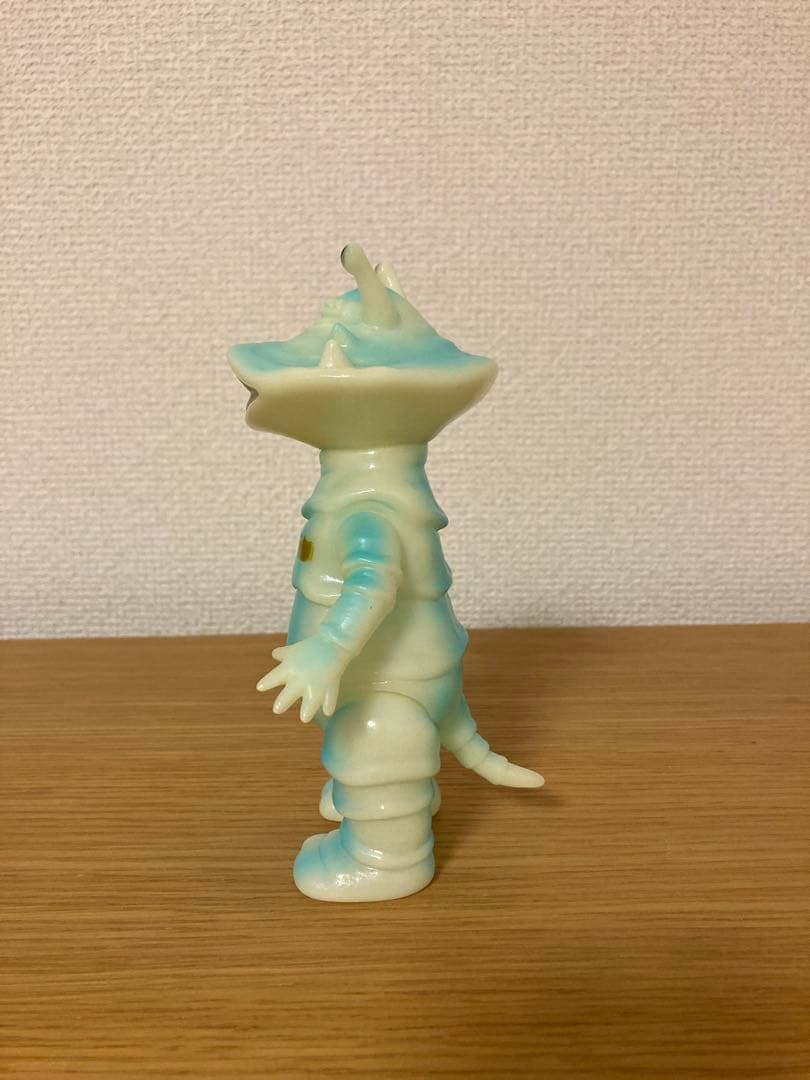 ブルマァク　カネゴン　蓄光　リトル怪獣シリーズ