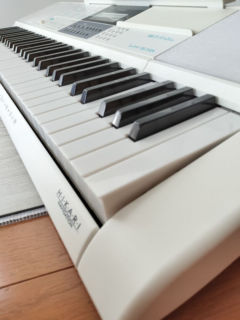 CASIO 光ナビゲーション キーボード LK-516 61鍵盤 230曲