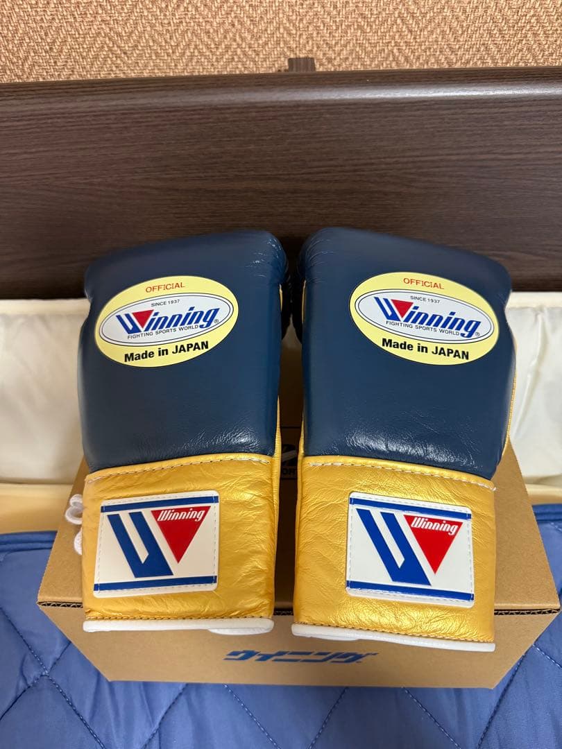 ウイニング winning ボクシンググローブ ネイビー／金 8オンス 紐式