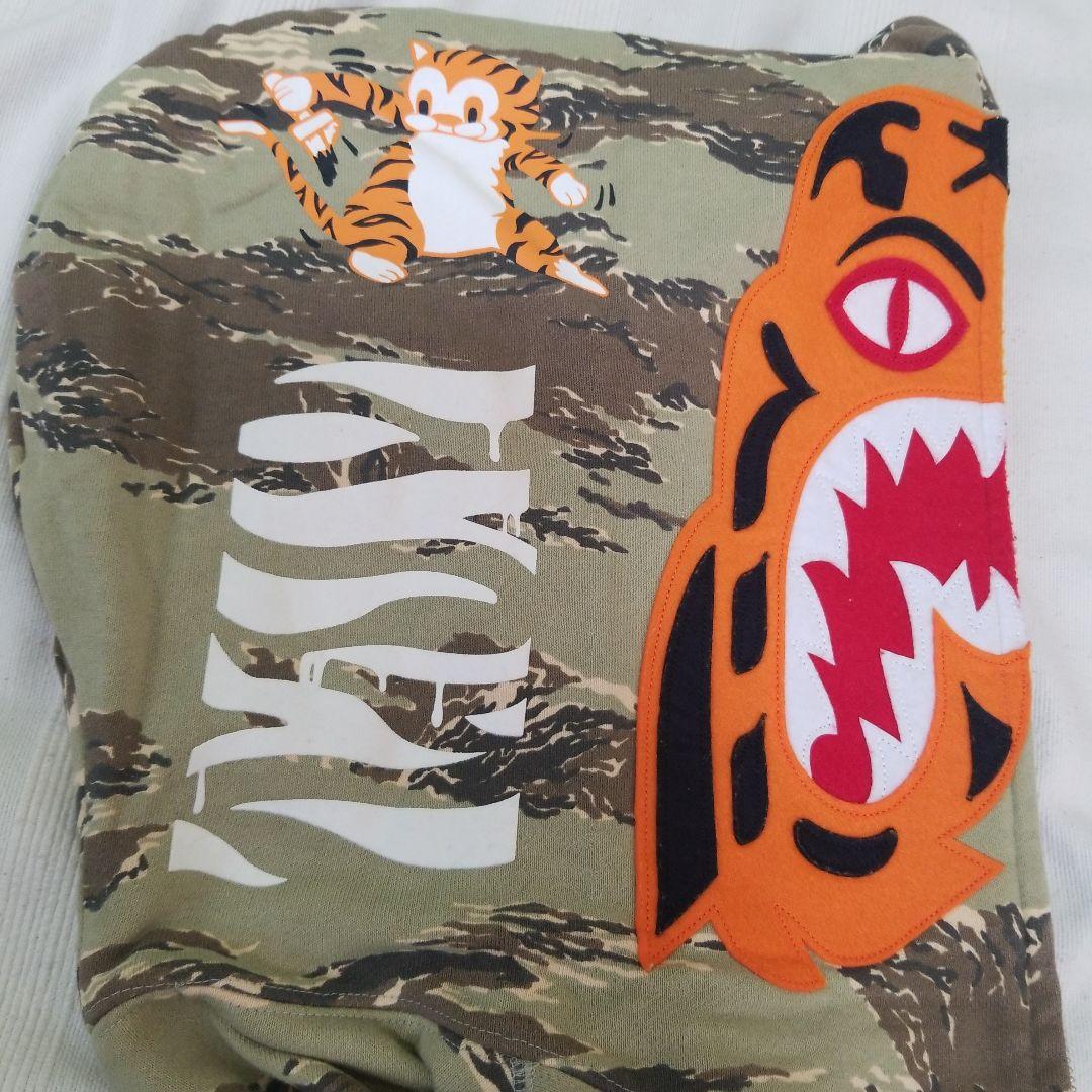 A BATHING APEタイガーシャークジップアップパーカー