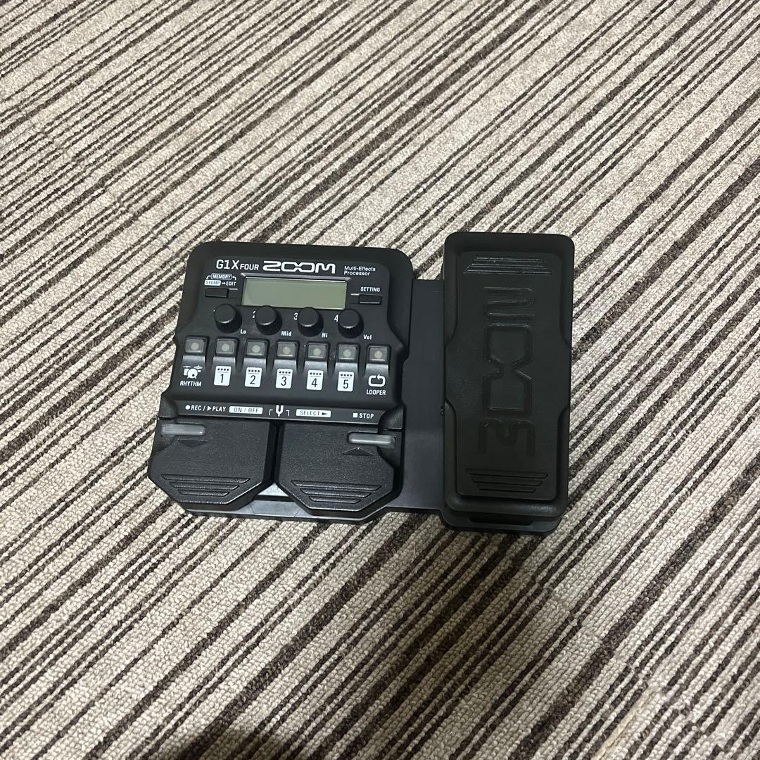 ZOOM G1 X FOUR ギター　エフェクター（別売AC アダプター　付き）